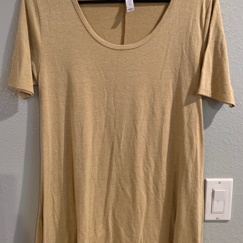LuLaroe Perfect Tee-NWOT